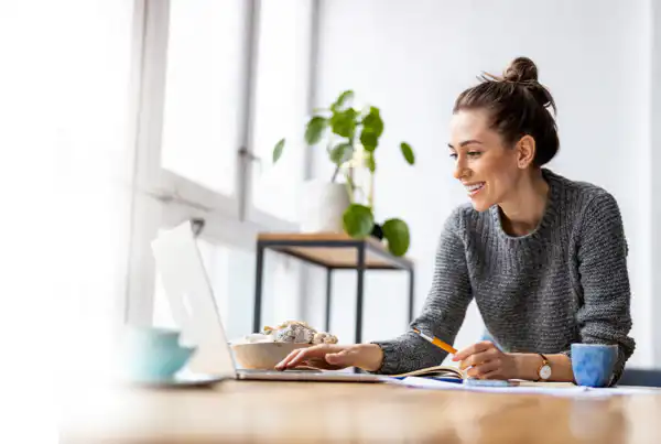 How to optimize the back of your real estate postcards